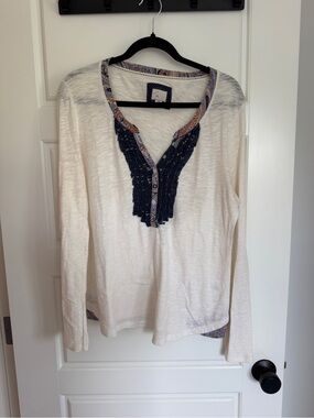 Anthropologie Postmark Cream Long-Sleeve Henley Top with Navy Trim